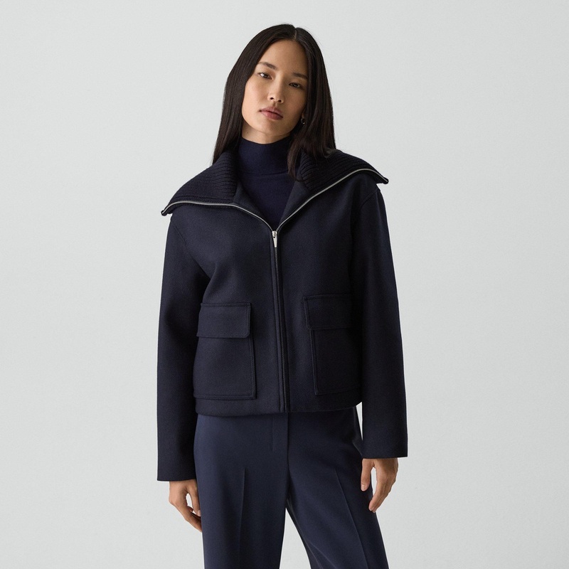 Wing Collar Jacket in Circle Wool