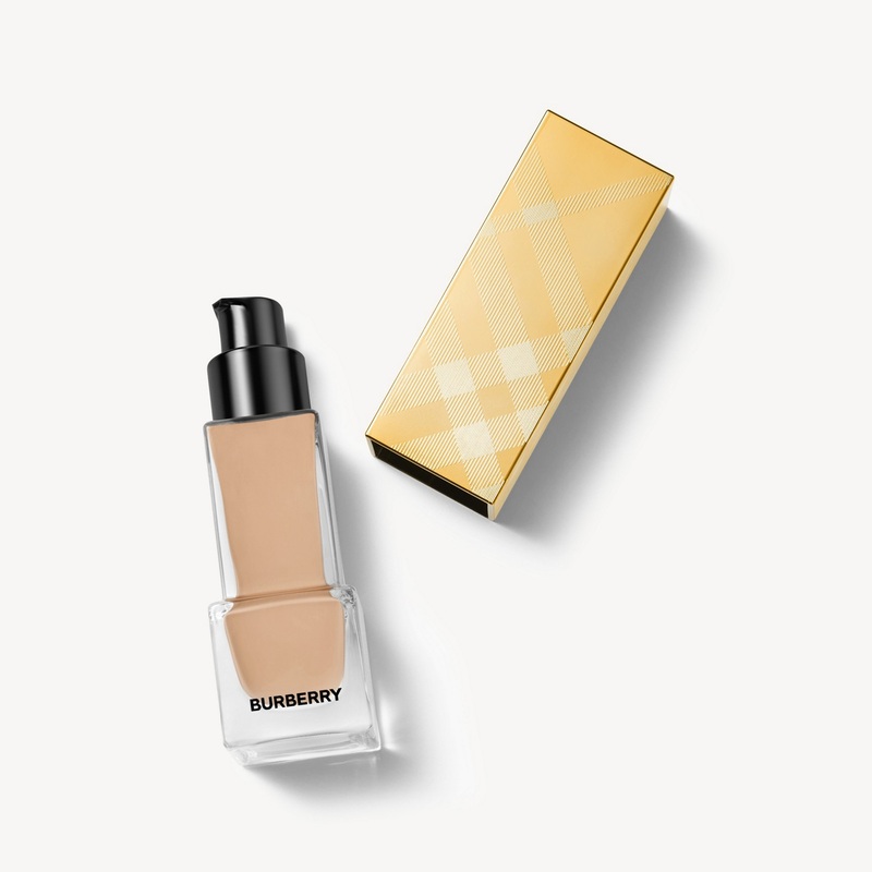 Ultimate Glow Foundation  50 Medium Cool