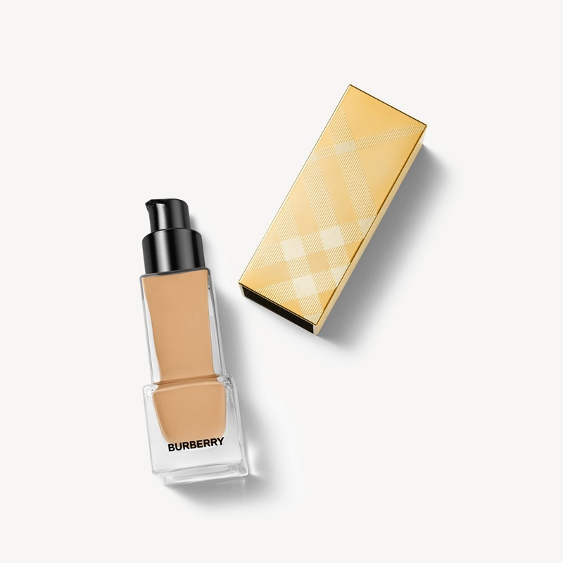 Ultimate Glow Foundation  80 Medium Warm