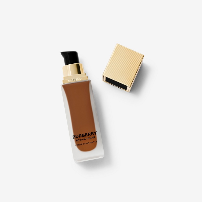Beyond Wear Perfecting Matte Foundation  130 Deep Neutral