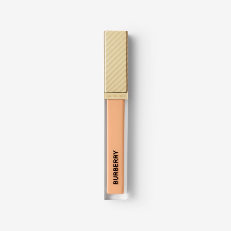 Beyond Wear Perfecting Concealer  70 Medium Neutral