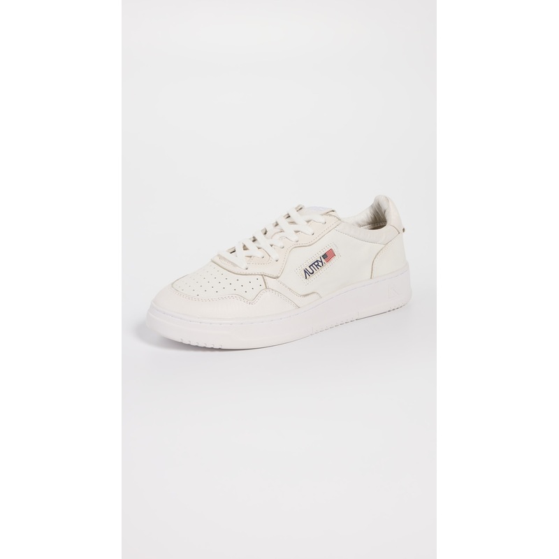Autry Medalist Low Leather Sneakers