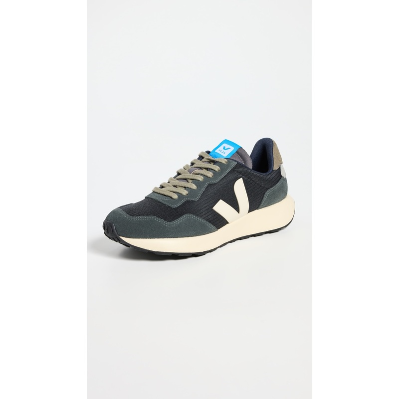 Veja Paulistana Sneakers