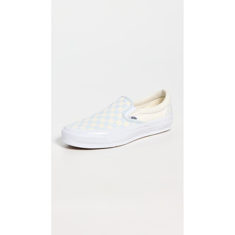 Vans Classic Slip-On Sneakers