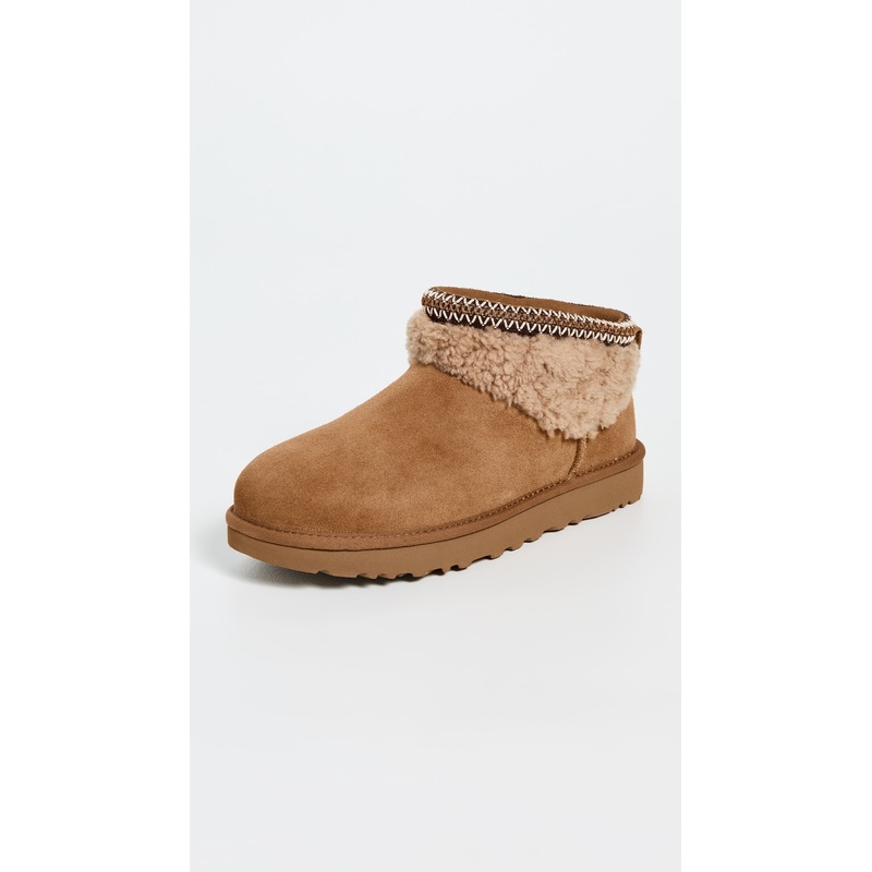 UGG Classic Ultra Minimaxi Curly Boots