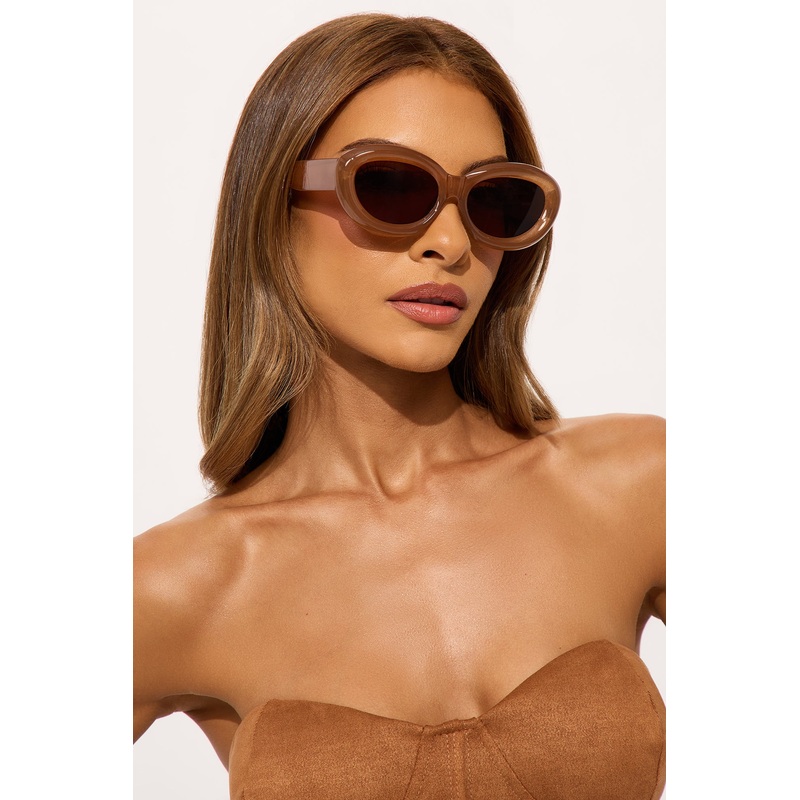 Emma Eyes Cat Eye Sunglasses – Nude