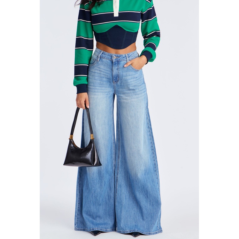 Santiago Drapey Wide Leg Jeans – Light Wash