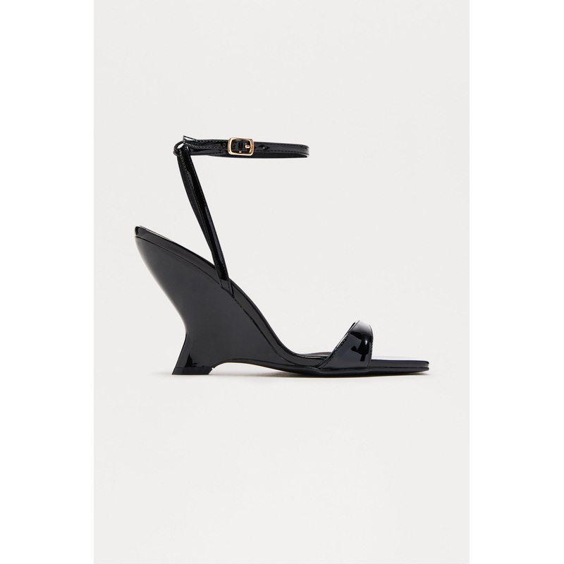 Alia Ankle Strap Wedges – Black