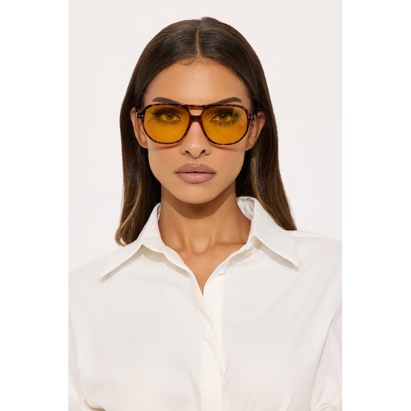 Hallie Haze Aviator Sunglasses – Tortoise
