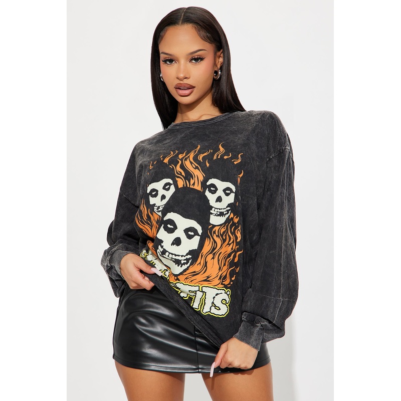 Misfits Flames Long Sleeve Washed Tee – Black