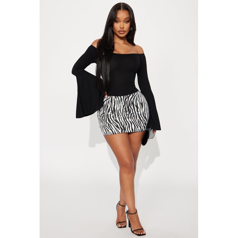 Zoe Low Rise Zebra Print Sequin Mini Skirt – Black/White