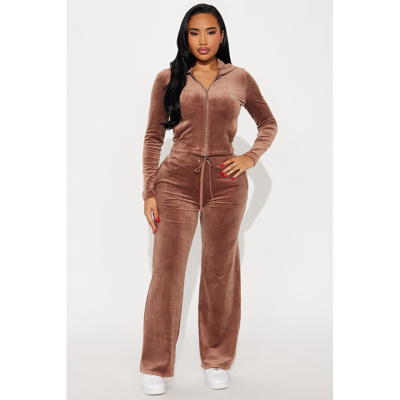 Along For The Ride Velour Pant Set – Brown