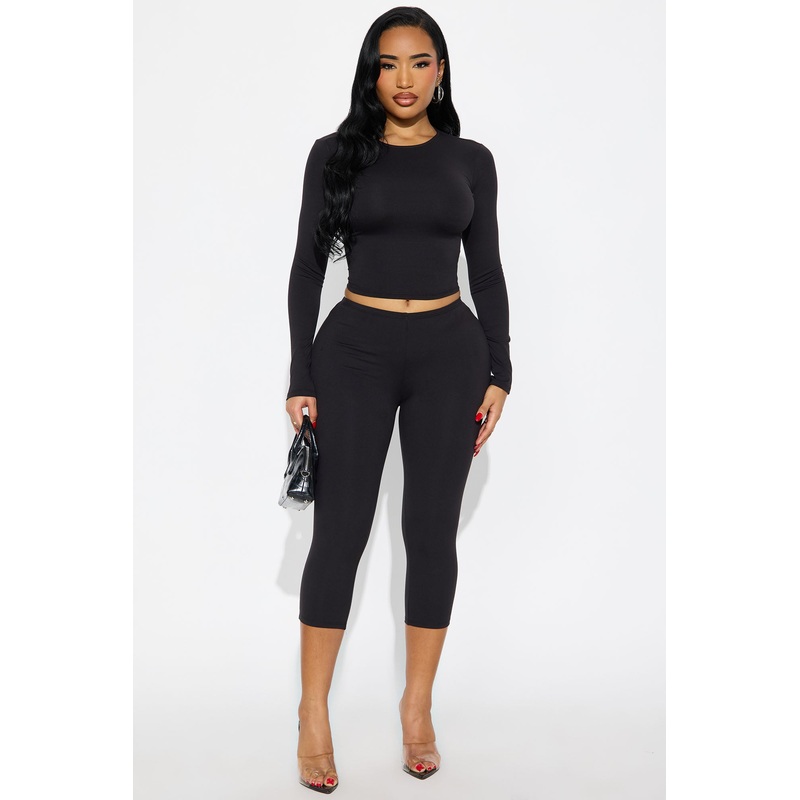 All Day Sleek Long Sleeve Matte Tricot Capri Set – Black