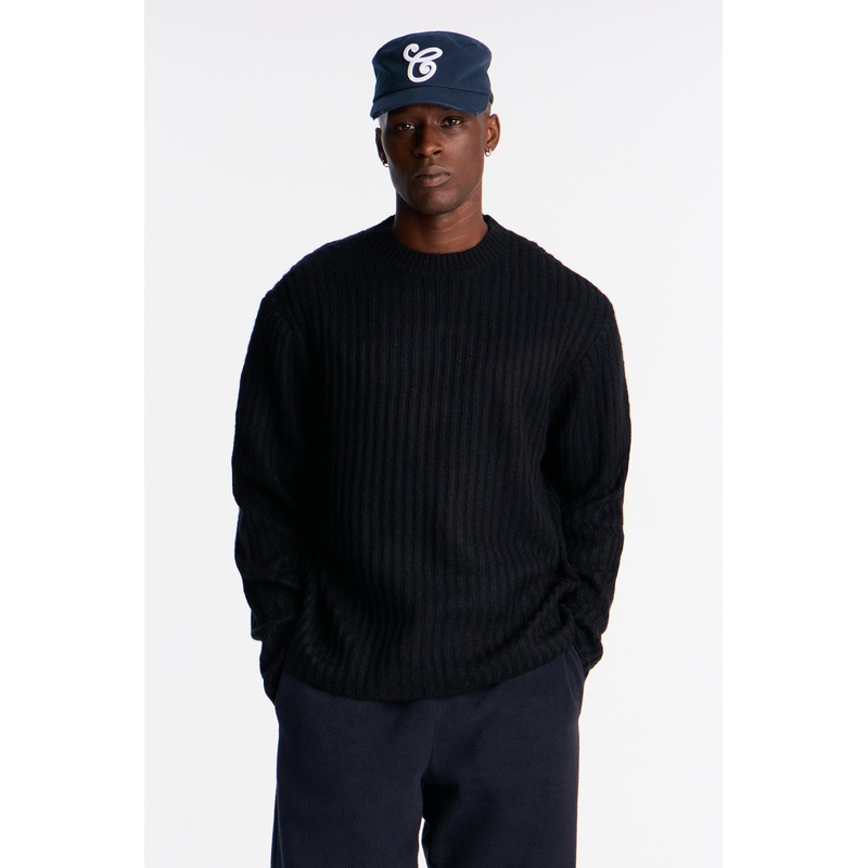 On My Way Crew Neck Sweater – Black