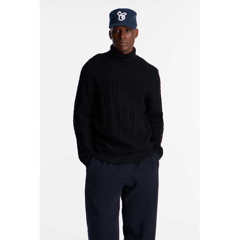 Twist Up Turtle Neck – Black