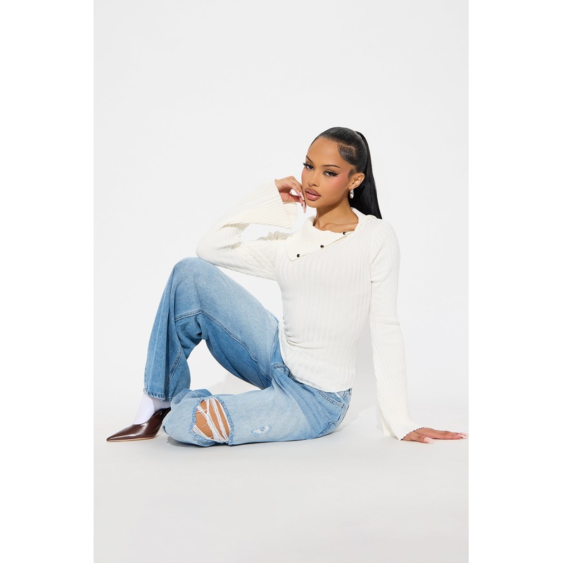 A Softy Collared Sweater Top – Ivory