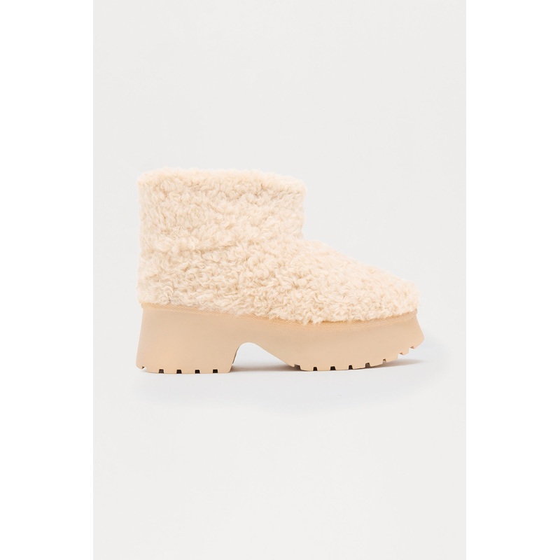 Ski Lodge Platform Booties – Cream
