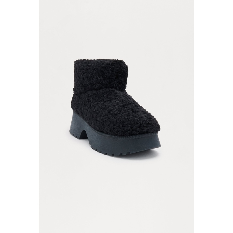 Ski Lodge Platform Booties – Black