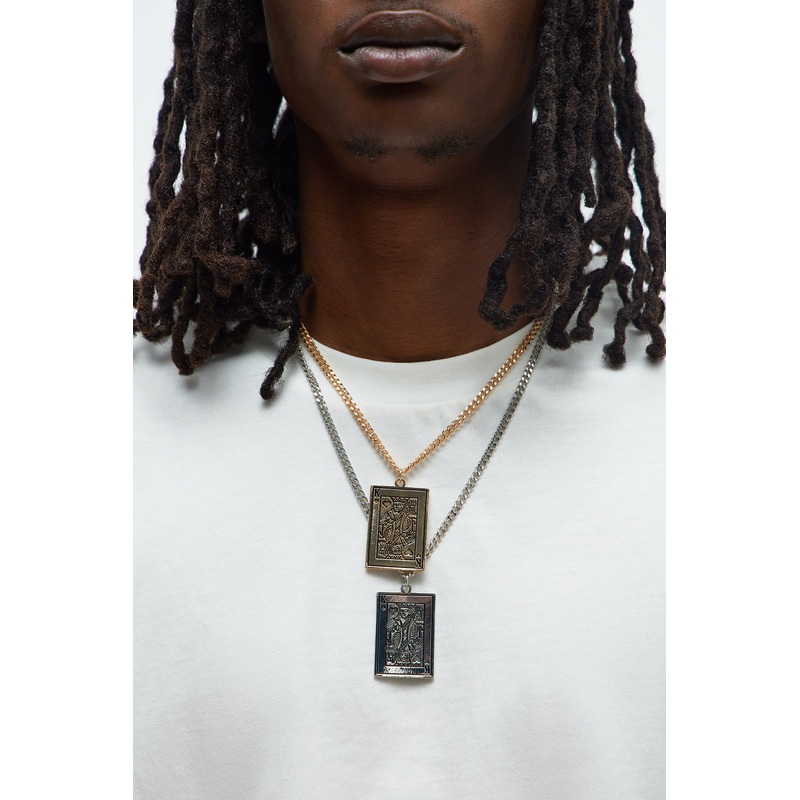 Kings 2 Piece Layered Pendant Necklace Set – Gold/combo