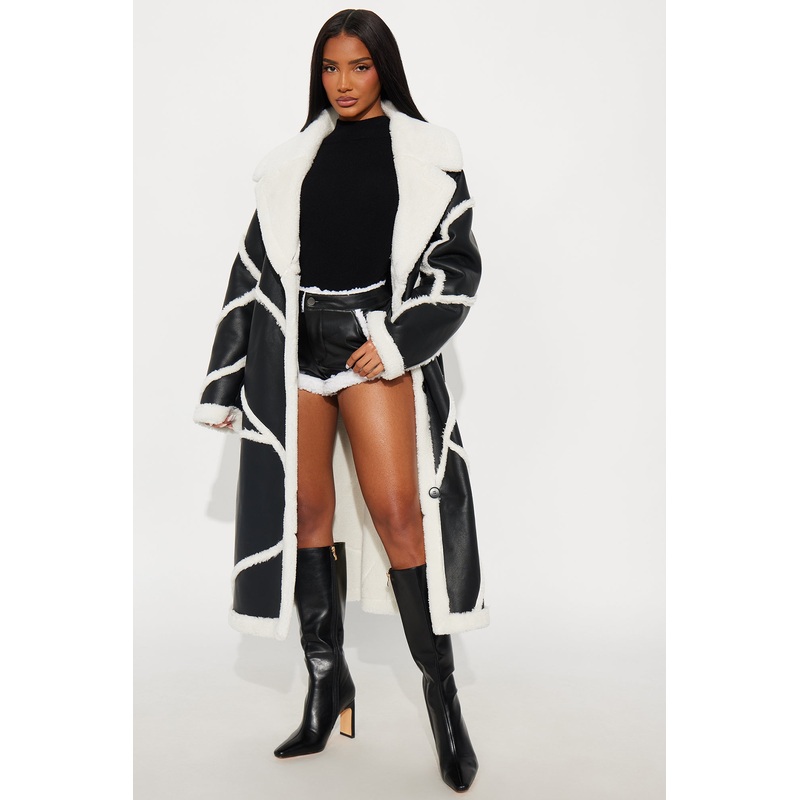 Cabin Crush Faux Leather Sherpa Micro Short – Black