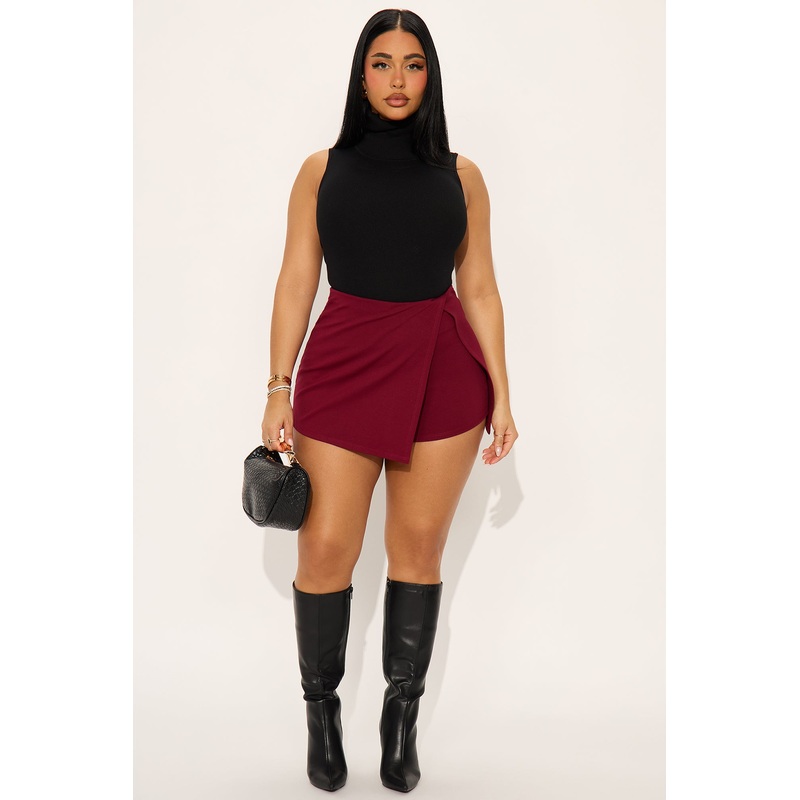 Day To Night Slit Skort – Burgundy