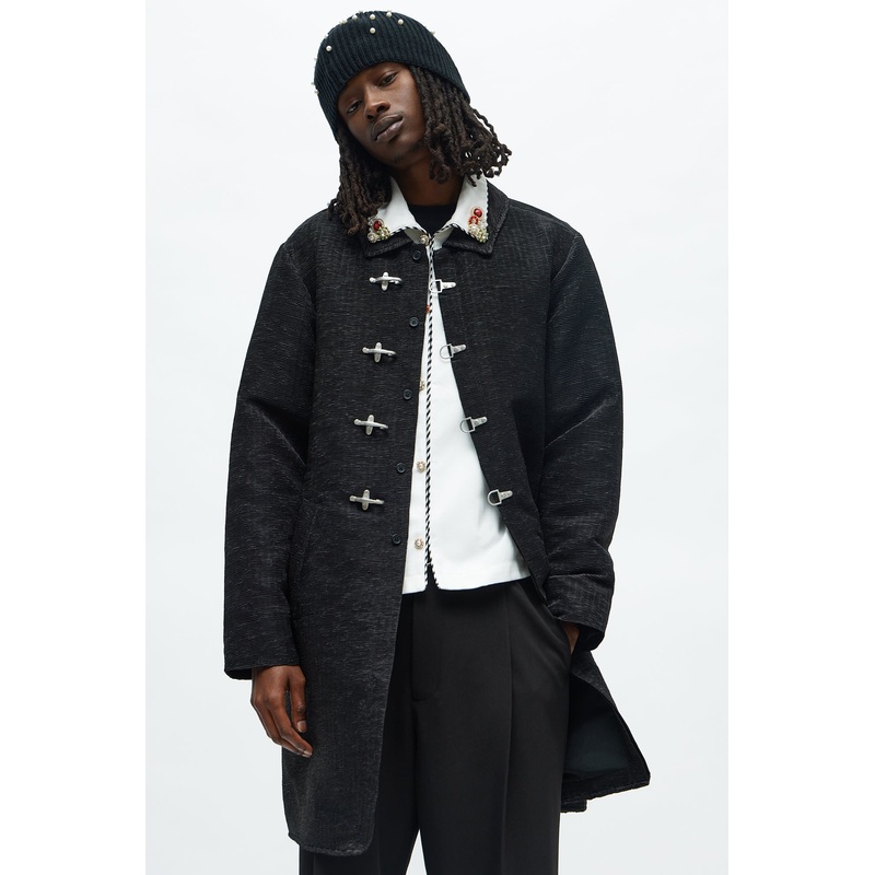 Fireman Clasp Textured Light Trench Coat – Black