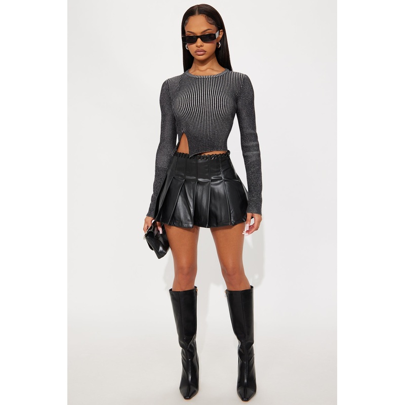 Carmela Faux Leather Micro Mini Skirt – Black
