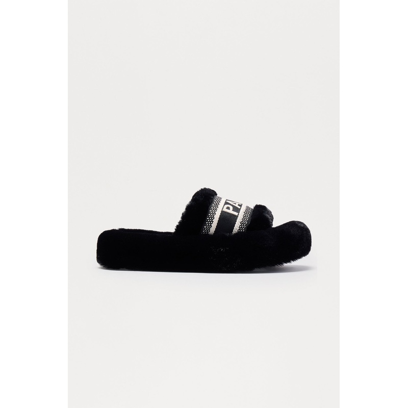 Witty Faux Fur Slippers – Black